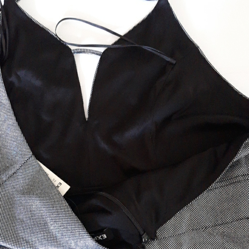 NWT Women's Size 10 Metallic Peplum Halter Top - Picture 8 of 10